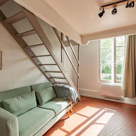 Charming Apartment In The Heart Of Versalhes Exterior foto